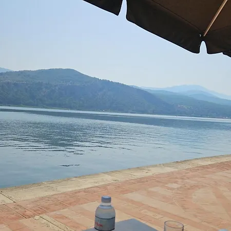 Peter's Place Argostoli (Kefalonia)