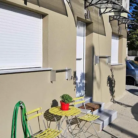Peter's Place Apartment