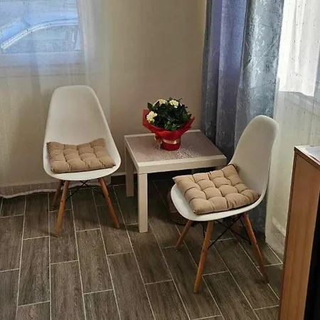 Peter's Place Apartment *